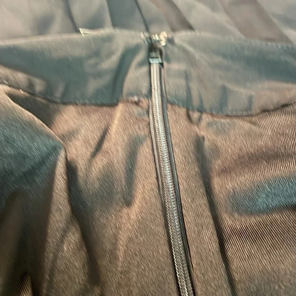 Forever 21 black pleated skirt size medium - Picture 6 of 6